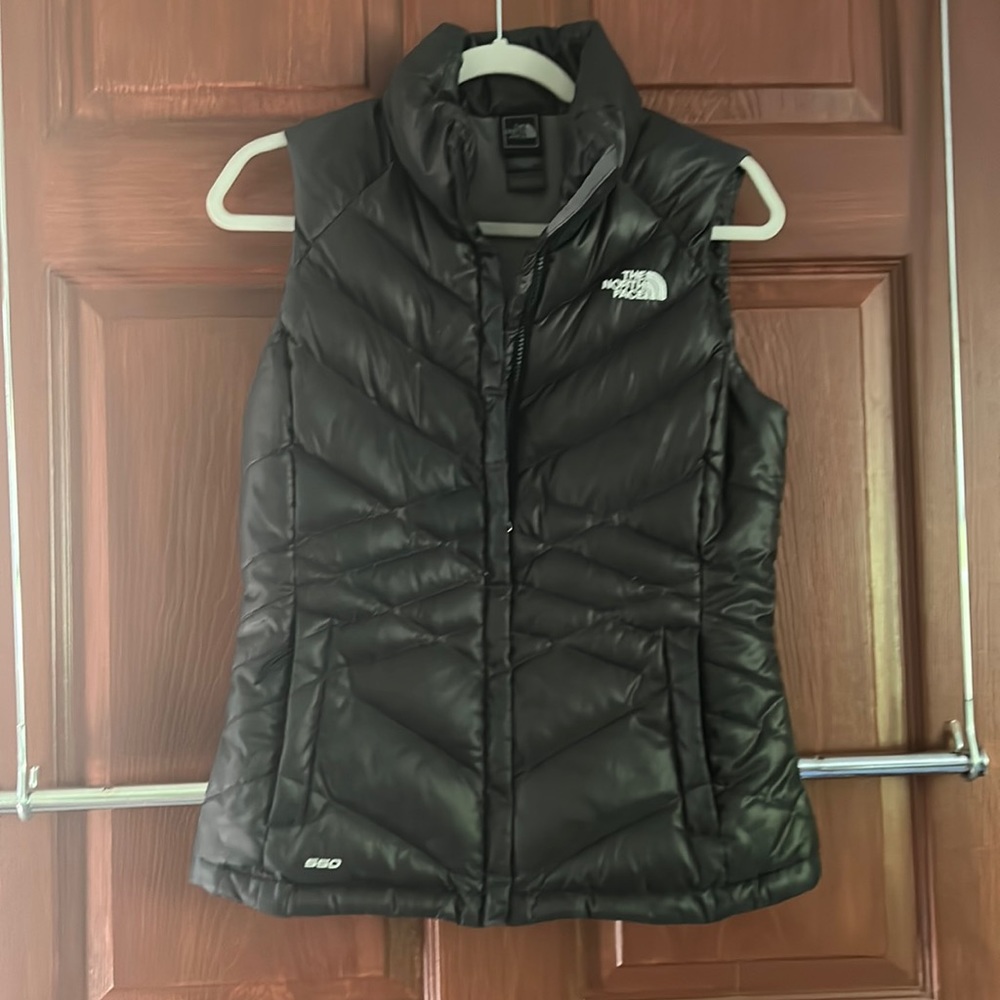 Like new North Face puffy vest